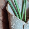 Postkuvert zum Bepflanzen, Wandhänger für Pflanzen, Pflanztasche ohne Loch, originelle Keramiktasche zum Bepflanzen, Clay Art, besondere Keramik Geschenke, KeraMik von Herz zu Herz