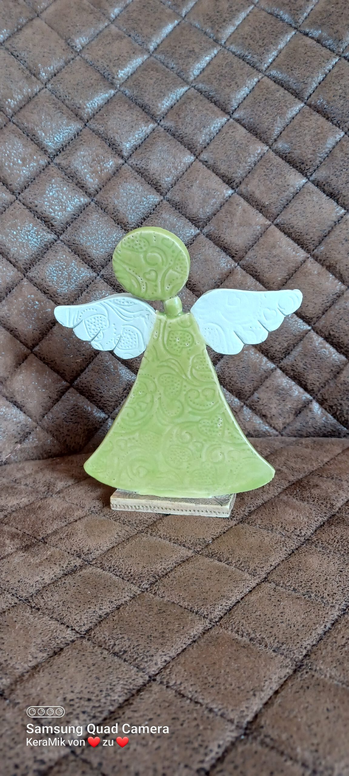 stehender Engel, Keramik Engelchen, grüner Engel, handgefertigter Keramik Engel, KeraMik von Herz zu Herz