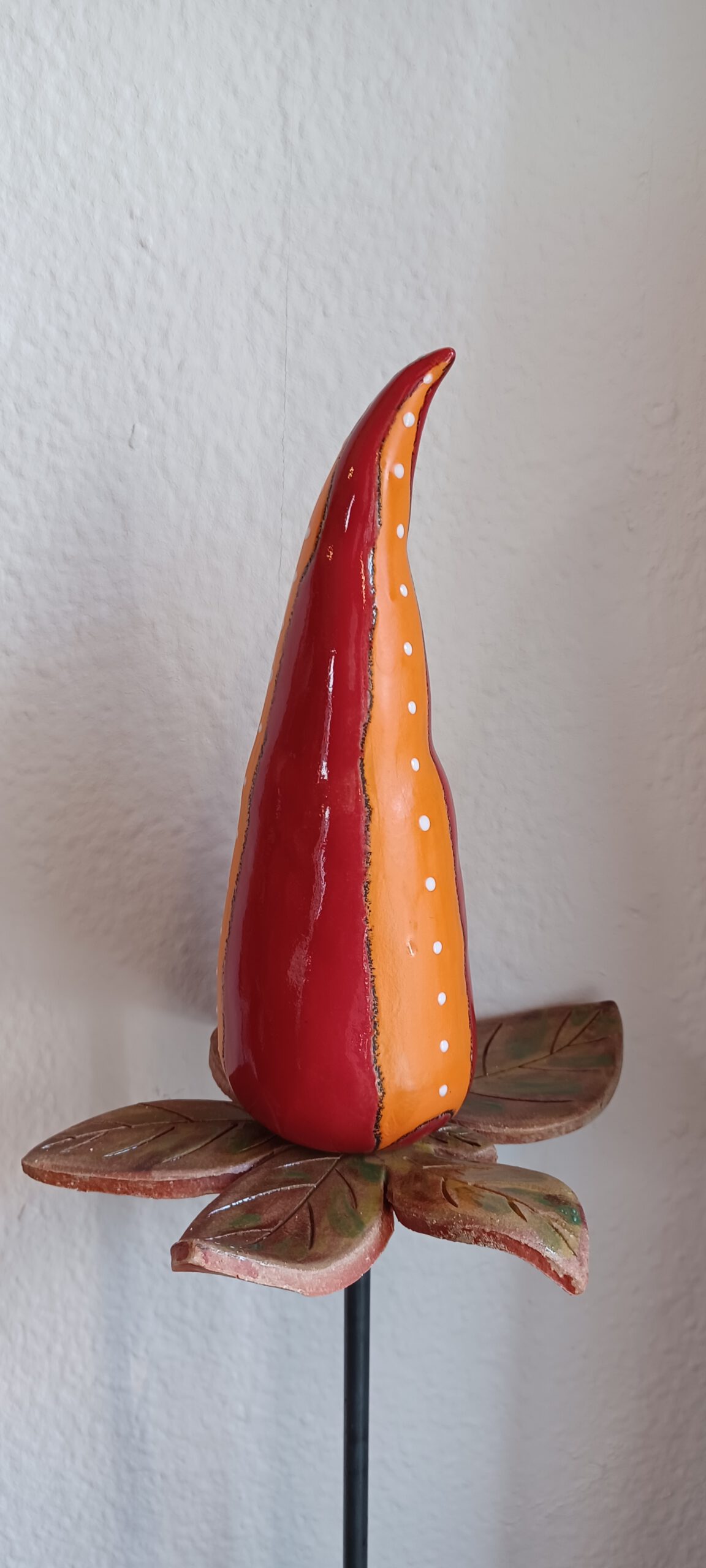 Keramik Gartenstecker, orange rote Fantasie Blume, originelle Keramik Stab Spitze, KeraMik von Herz zu Herz, Keramik Geschenk für den Garten, Stelen Spitze