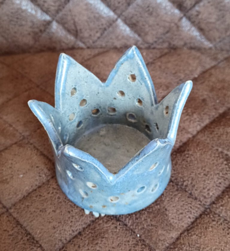 kleine Keramik Mini Krone, Teelichthalter Krönchen, handgefertigte Mini Keramik Krone, KeraMik von Herz zu Herz