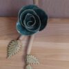 filigran getöpferter Rosen Ast, Rose, Rosen Ast, Keramik Rosen Ast, originelle Keramik Kunst, Clay Artist, Amethyst farbige Rose, immer blühende Rose, handgefertigte See blau farbige Rose, KeraMik von Herz zu Herz