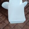 beige Vase, kleine viereckige Vase, Keramik Vase mit Mini Herzen, beige Vase mit roten Mini Herzen, KeraMik von Herz zu Herz, Tischvase